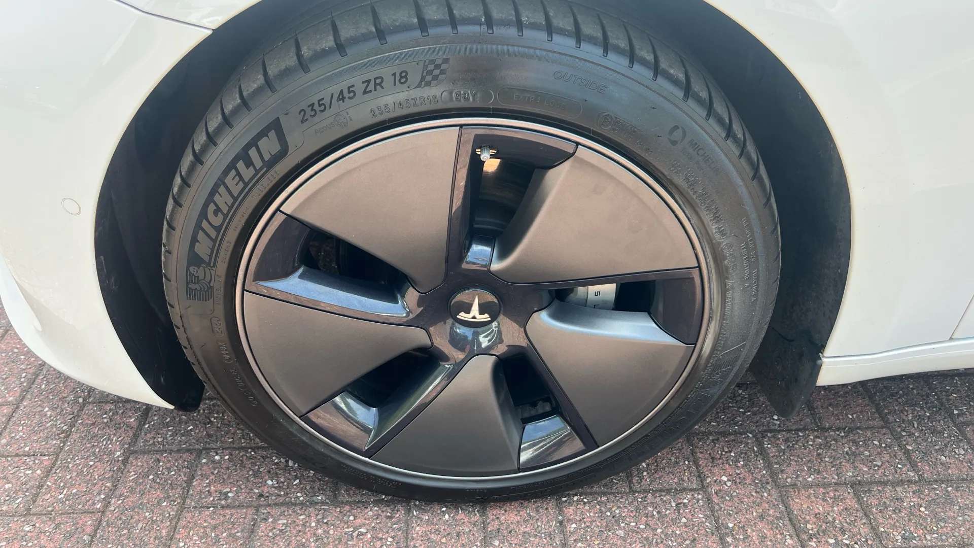2021 TESLA MODEL 3 2021 TESLA MODEL 3
