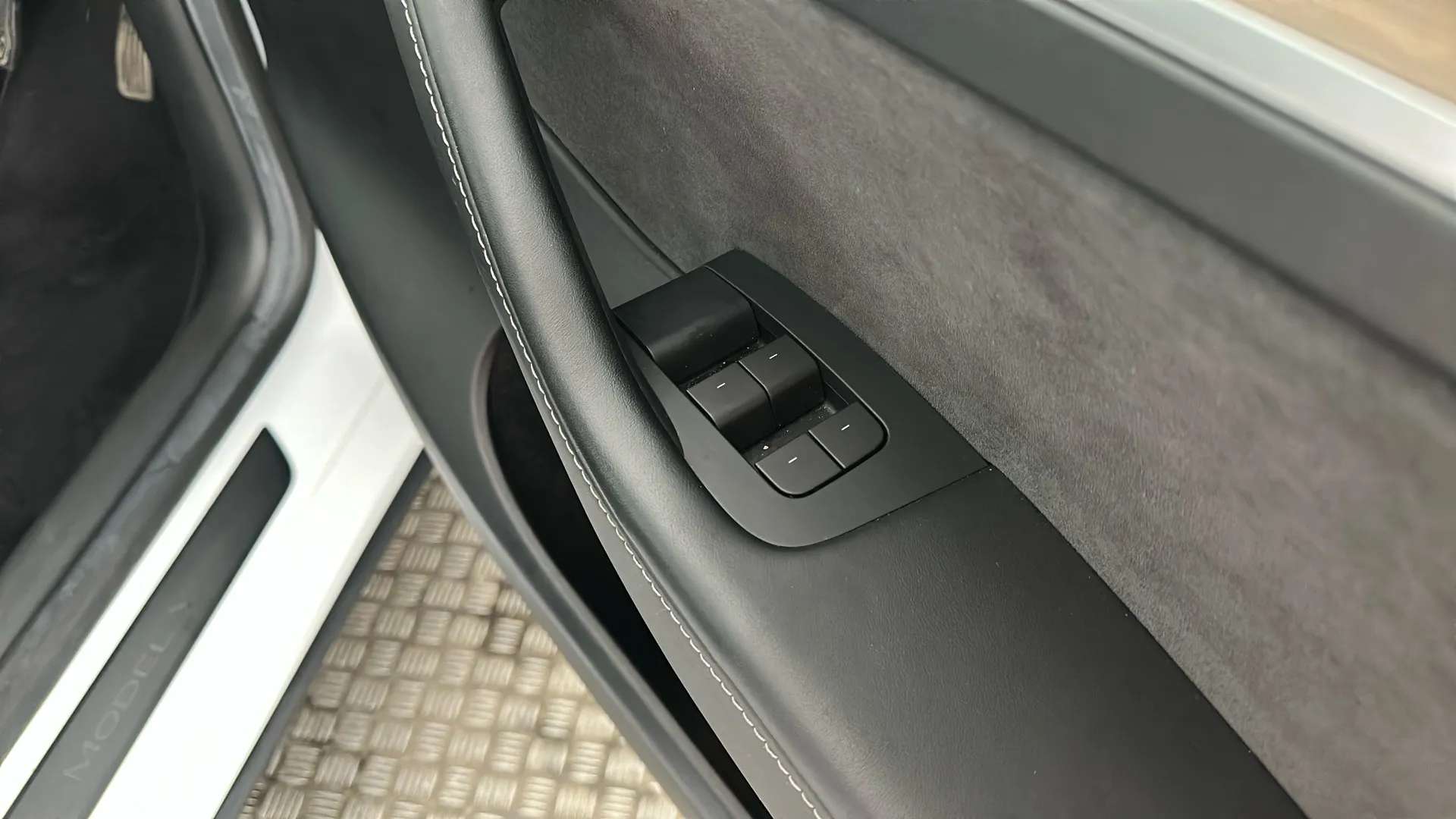 2023 TESLA MODEL Y 2023 TESLA MODEL Y