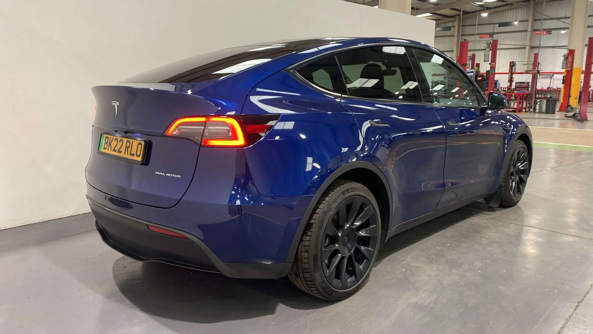 A 2022 TESLA MODEL Y Long Range AWD Auto A 2022 TESLA MODEL Y Long Range AWD Auto