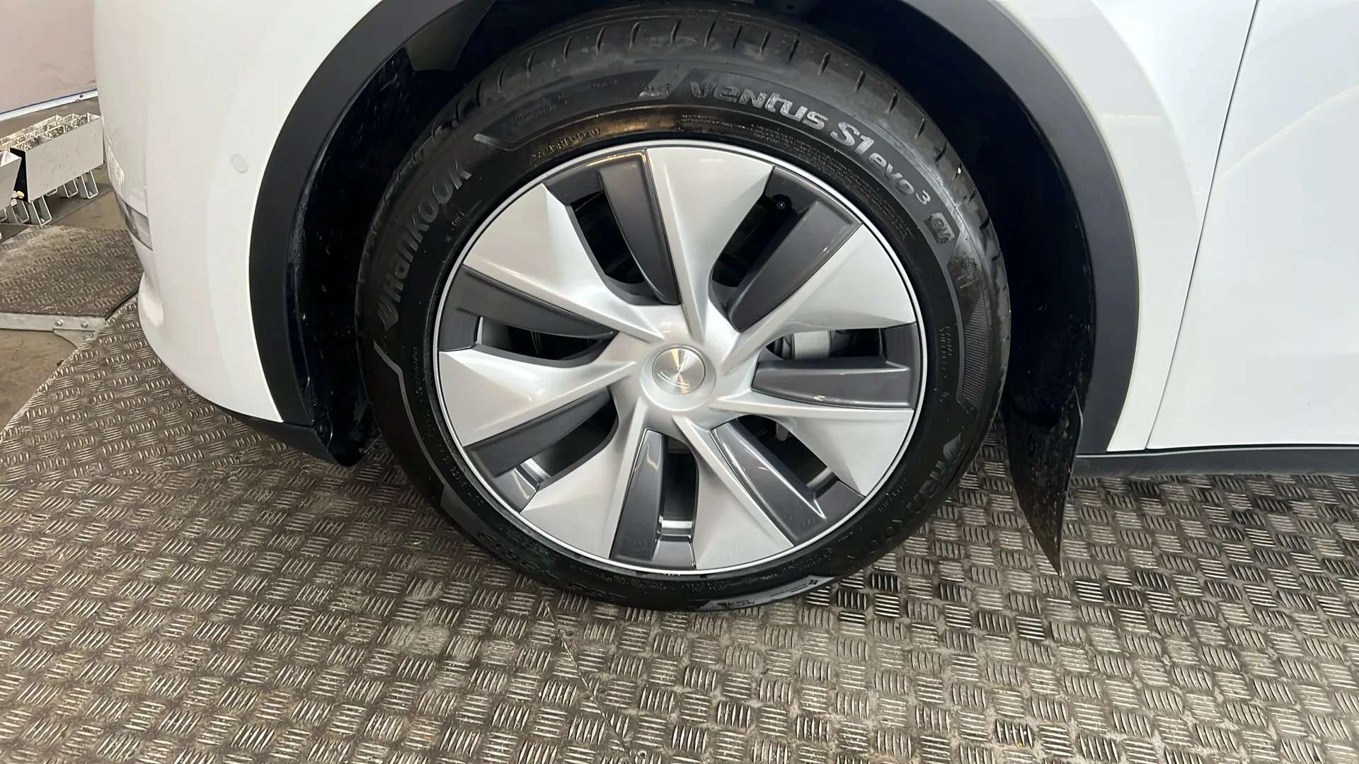 2022 TESLA MODEL Y 2022 TESLA MODEL Y