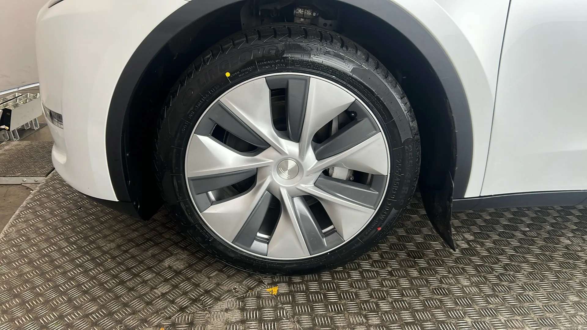 2023 TESLA MODEL Y 2023 TESLA MODEL Y
