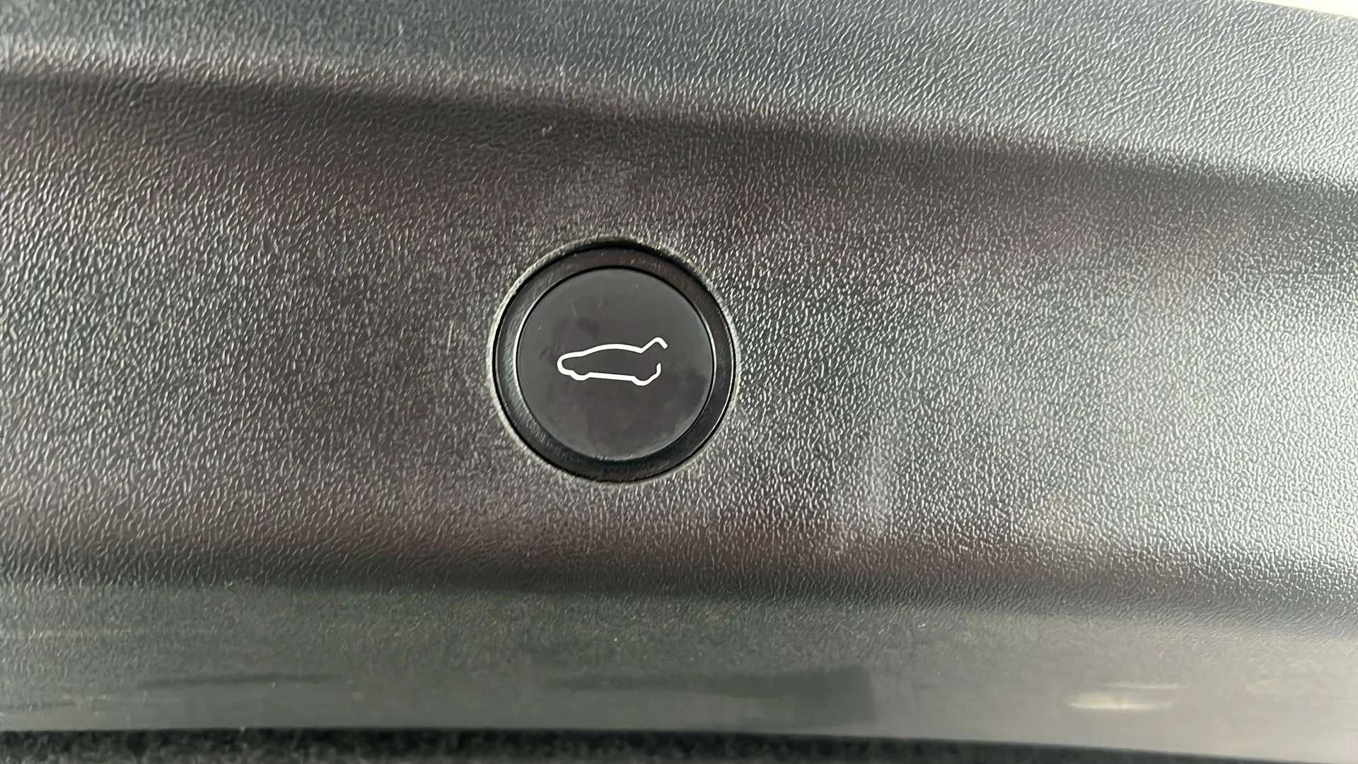 2023 TESLA MODEL Y 2023 TESLA MODEL Y