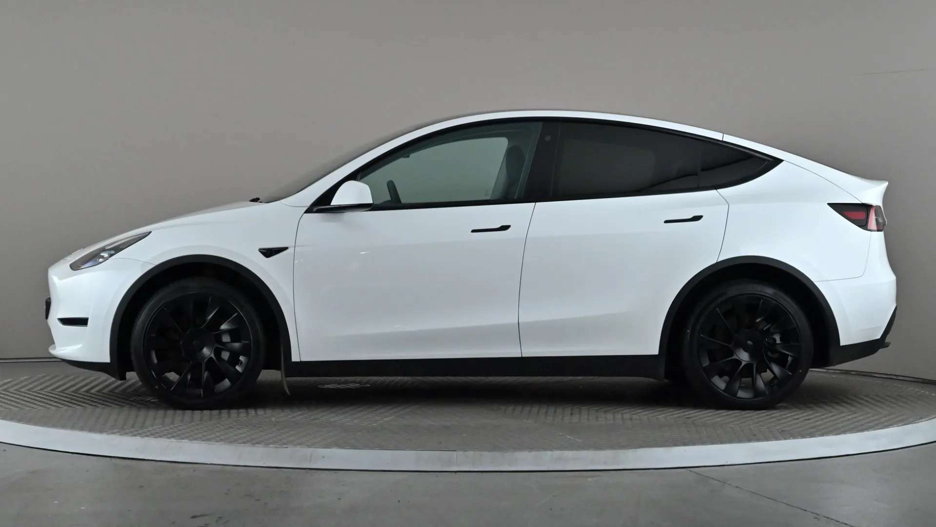 A 2023 TESLA MODEL Y Long Range AWD Auto A 2023 TESLA MODEL Y Long Range AWD Auto