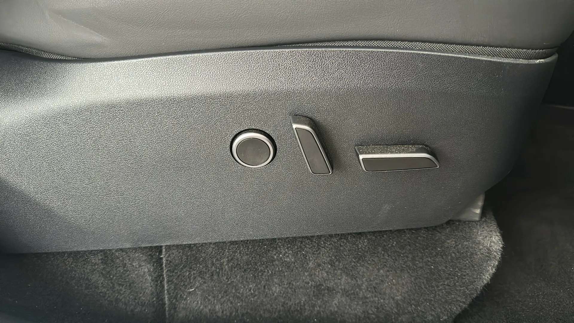 2023 TESLA MODEL Y 2023 TESLA MODEL Y