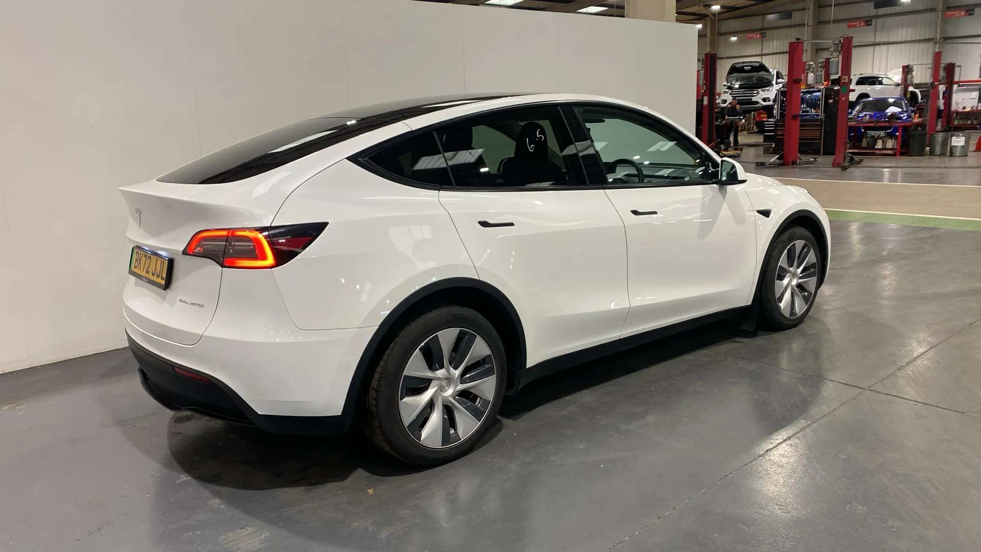 A 2022 TESLA MODEL Y Long Range AWD Auto A 2022 TESLA MODEL Y Long Range AWD Auto