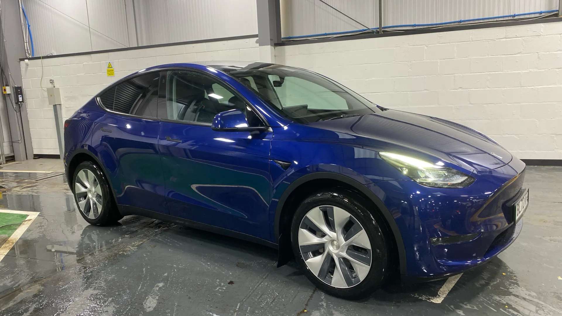 A 2022 TESLA MODEL Y Long Range AWD Auto A 2022 TESLA MODEL Y Long Range AWD Auto