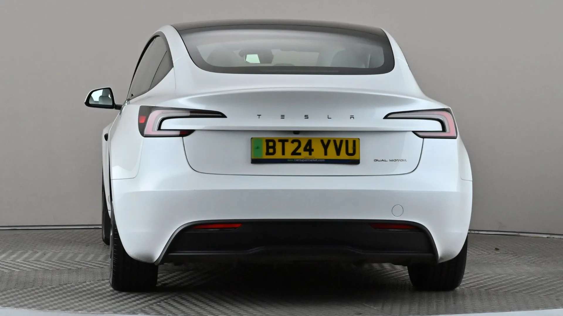 2024 TESLA MODEL 3 2024 TESLA MODEL 3