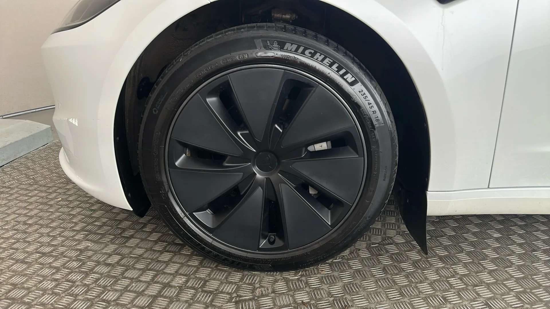 2024 TESLA MODEL 3 2024 TESLA MODEL 3
