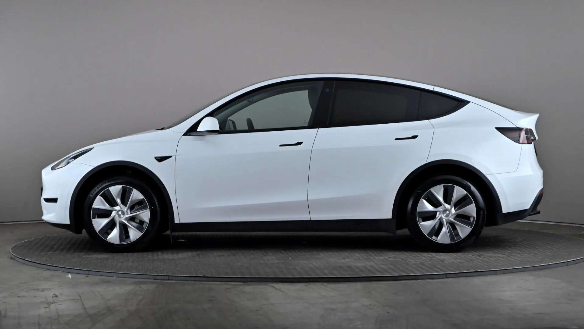 A 2023 TESLA MODEL Y Long Range AWD Auto A 2023 TESLA MODEL Y Long Range AWD Auto