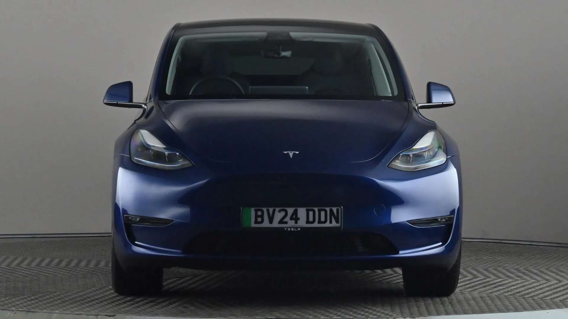 A 2024 TESLA MODEL Y Long Range AWD Auto A 2024 TESLA MODEL Y Long Range AWD Auto