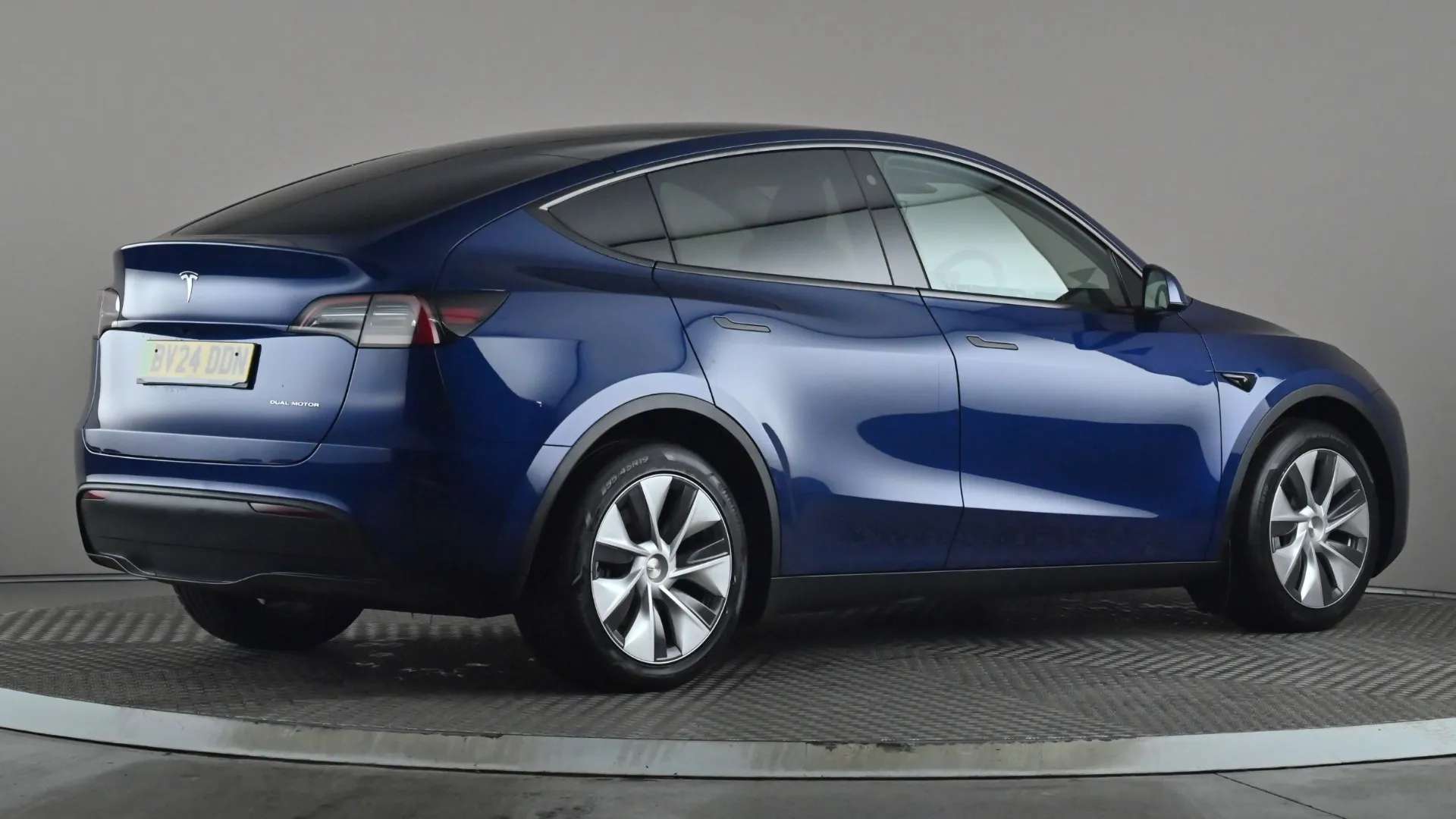 2024 TESLA MODEL Y 2024 TESLA MODEL Y