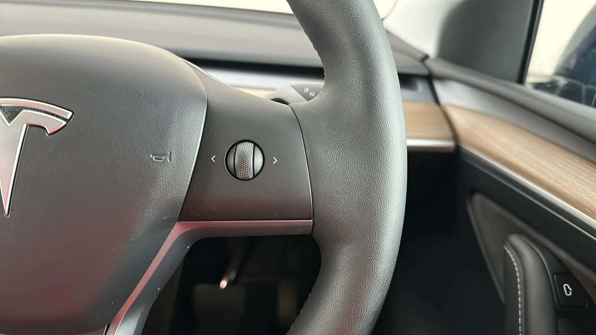 2024 TESLA MODEL Y 2024 TESLA MODEL Y