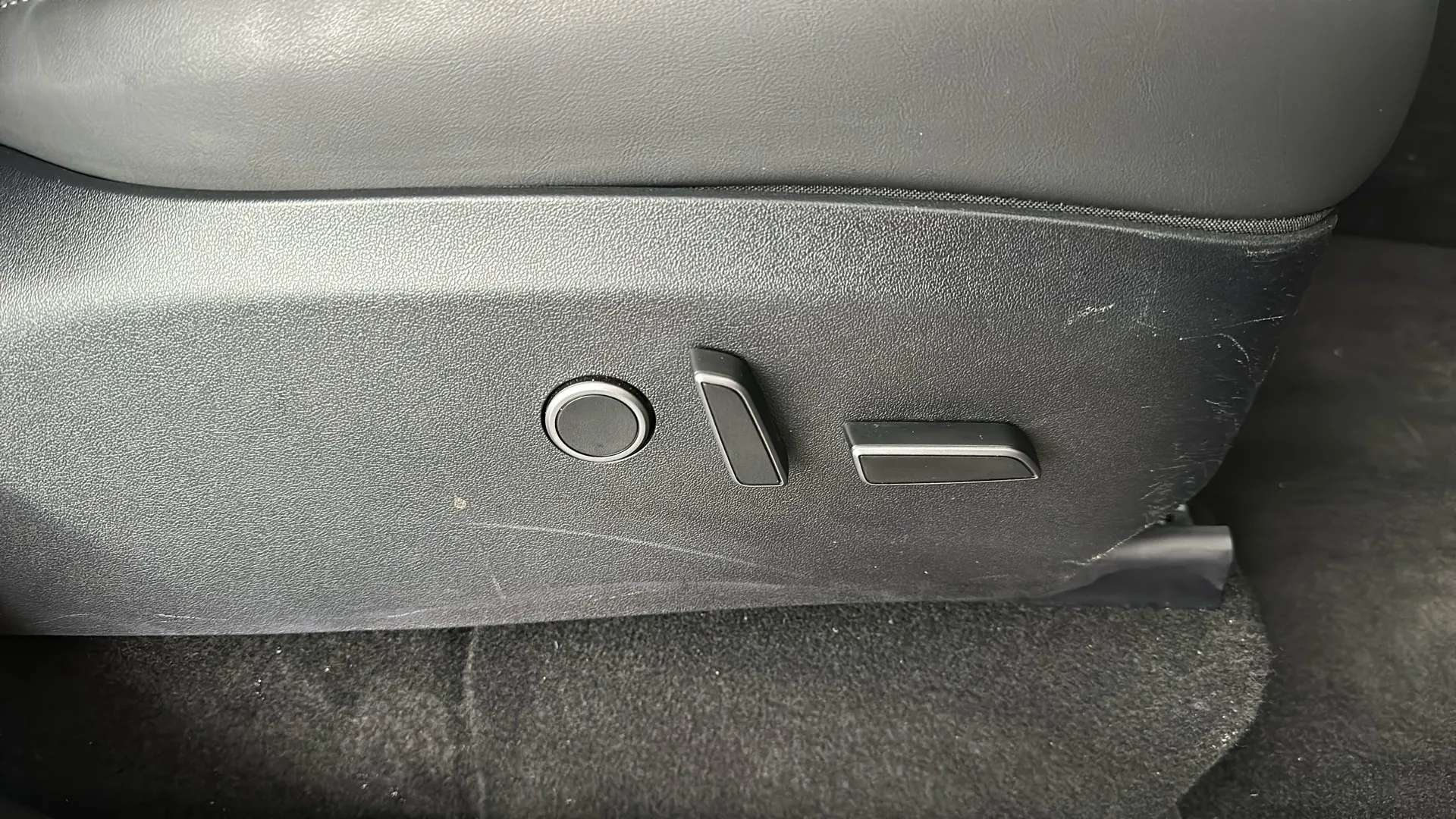 2024 TESLA MODEL Y 2024 TESLA MODEL Y