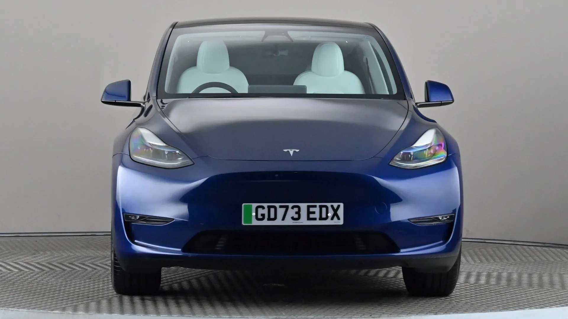 A 2024 TESLA MODEL Y Long Range AWD Auto A 2024 TESLA MODEL Y Long Range AWD Auto