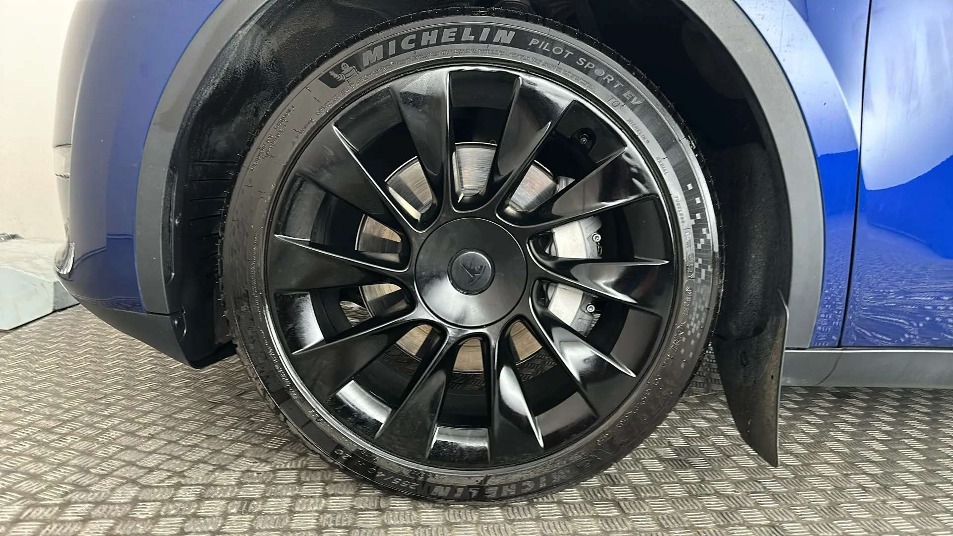 2024 TESLA MODEL Y 2024 TESLA MODEL Y