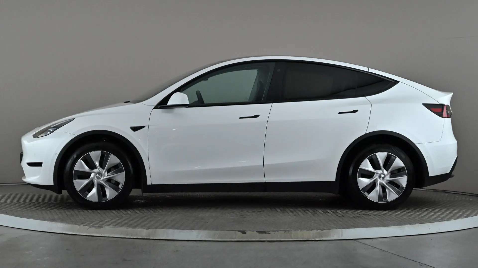 A 2022 TESLA MODEL Y Long Range AWD Auto A 2022 TESLA MODEL Y Long Range AWD Auto