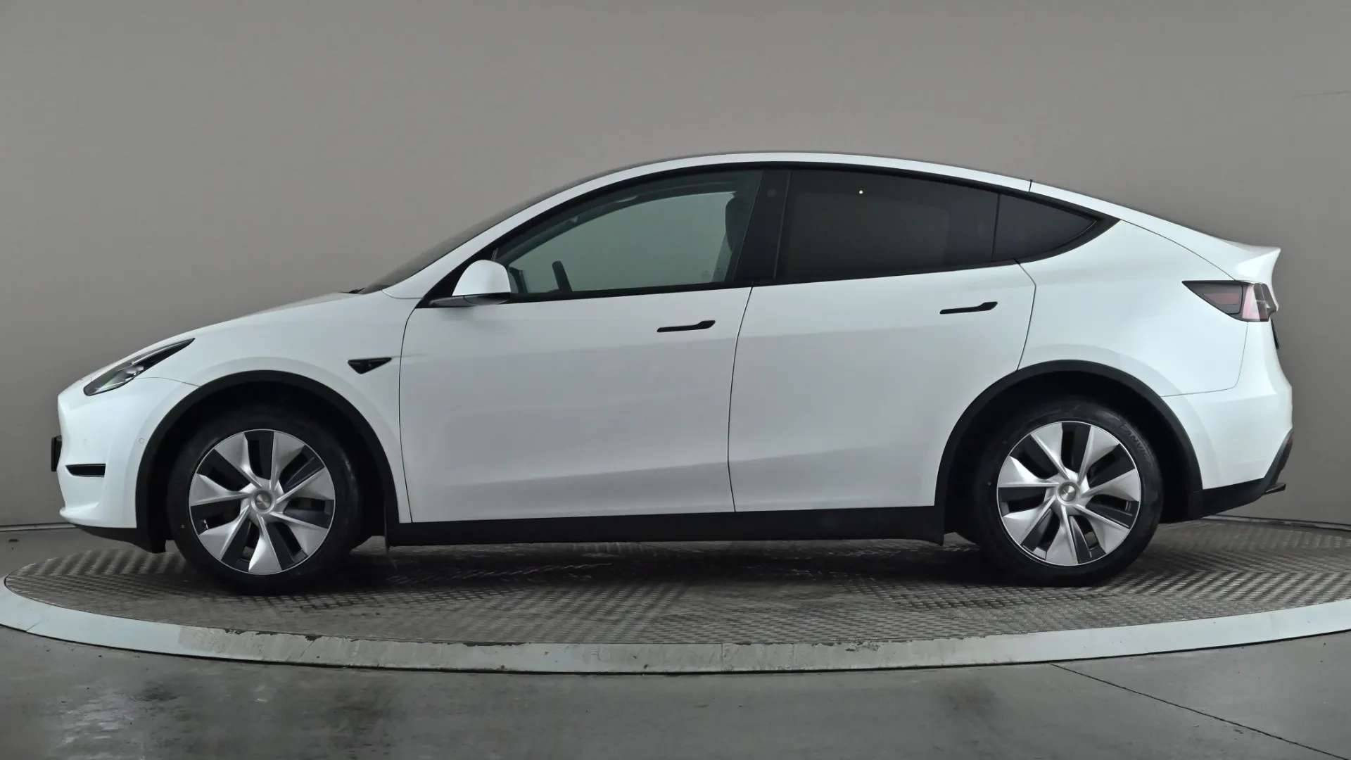 A 2022 TESLA MODEL Y Long Range AWD Auto A 2022 TESLA MODEL Y Long Range AWD Auto