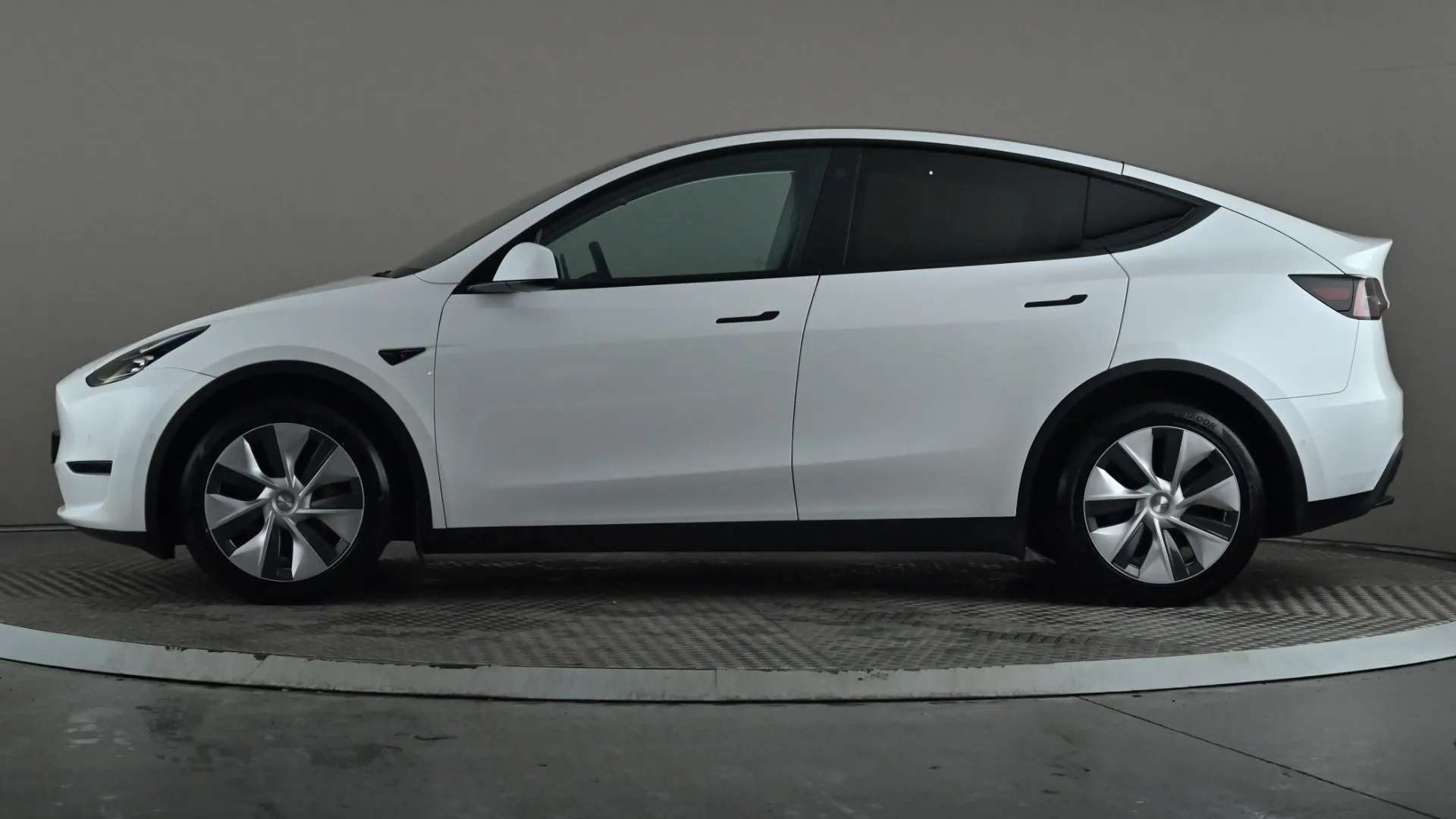 A 2022 TESLA MODEL Y Long Range AWD Auto A 2022 TESLA MODEL Y Long Range AWD Auto