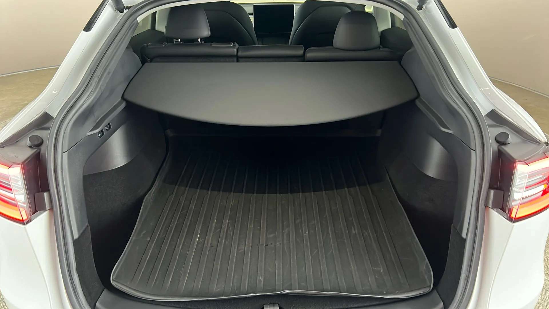 2022 TESLA MODEL Y 2022 TESLA MODEL Y