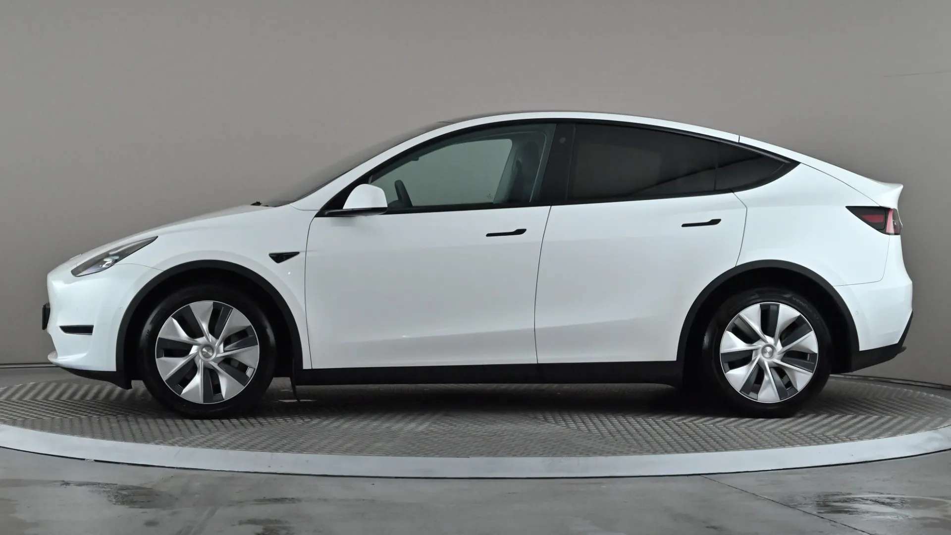 A 2022 TESLA MODEL Y Long Range AWD Auto A 2022 TESLA MODEL Y Long Range AWD Auto