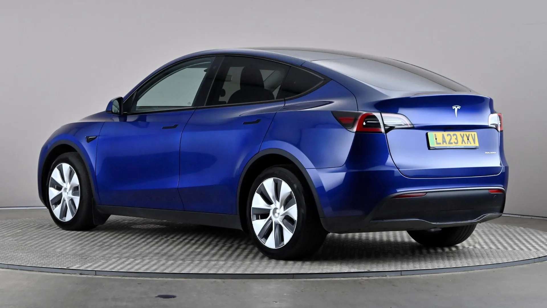 A 2023 TESLA MODEL Y Long Range AWD Auto A 2023 TESLA MODEL Y Long Range AWD Auto