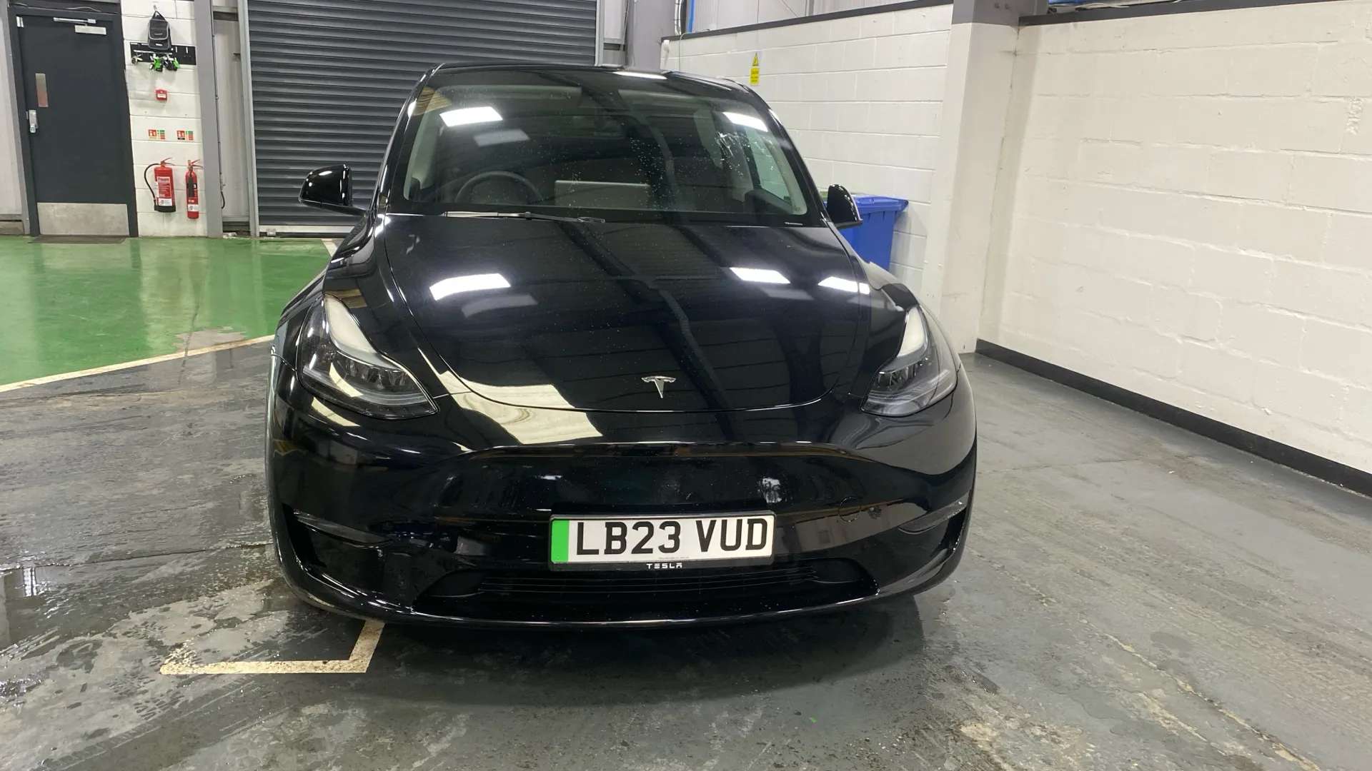 A 2023 TESLA MODEL Y Long Range AWD Auto A 2023 TESLA MODEL Y Long Range AWD Auto