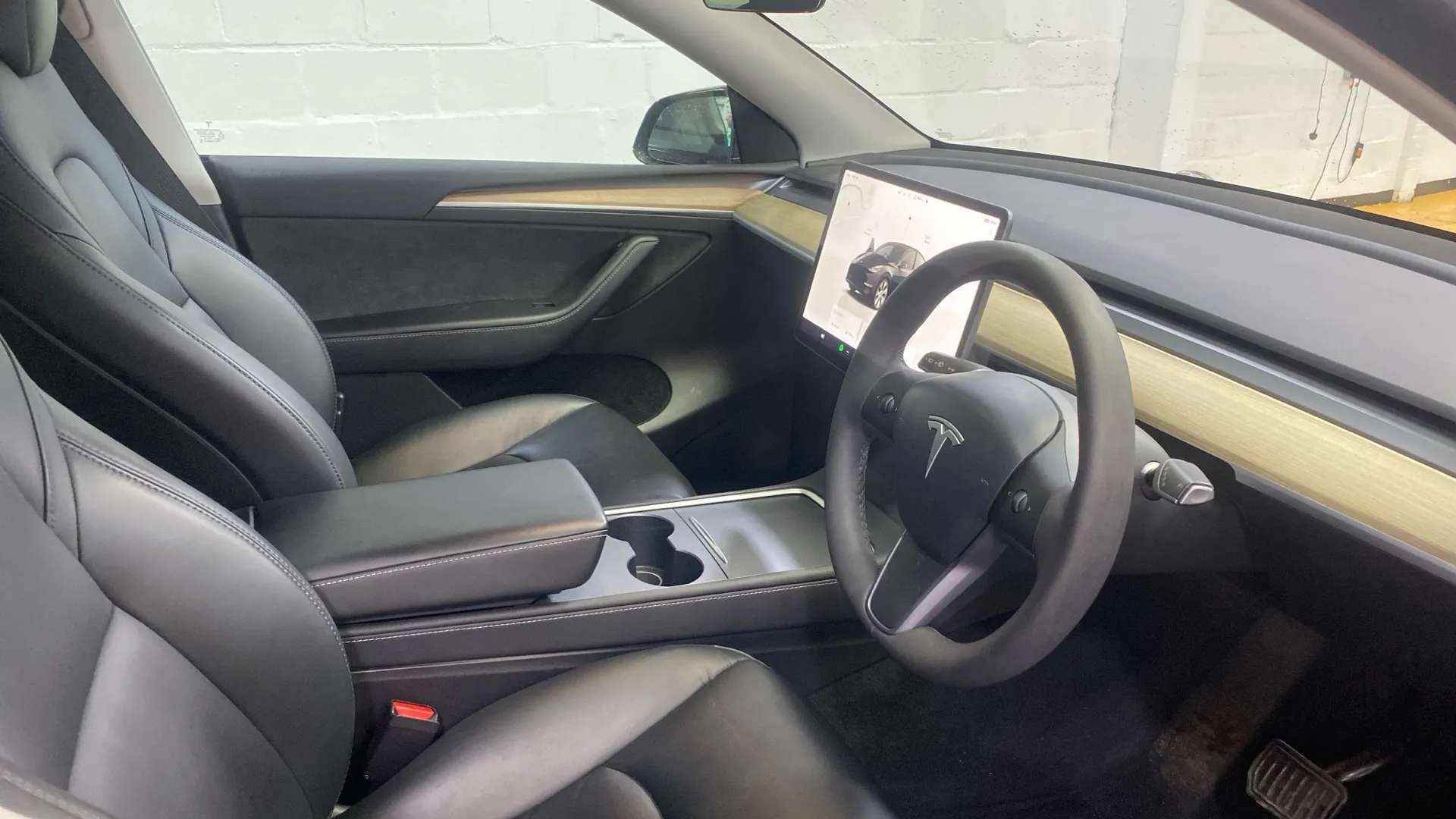 A 2023 TESLA MODEL Y Long Range AWD Auto A 2023 TESLA MODEL Y Long Range AWD Auto