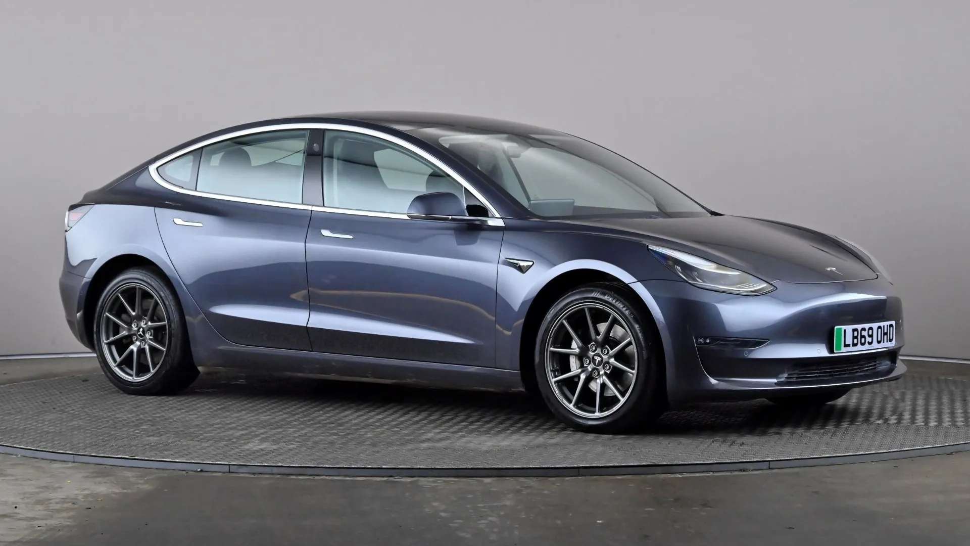 A 2019 TESLA MODEL 3 Long Range AWD Auto A 2019 TESLA MODEL 3 Long Range AWD Auto