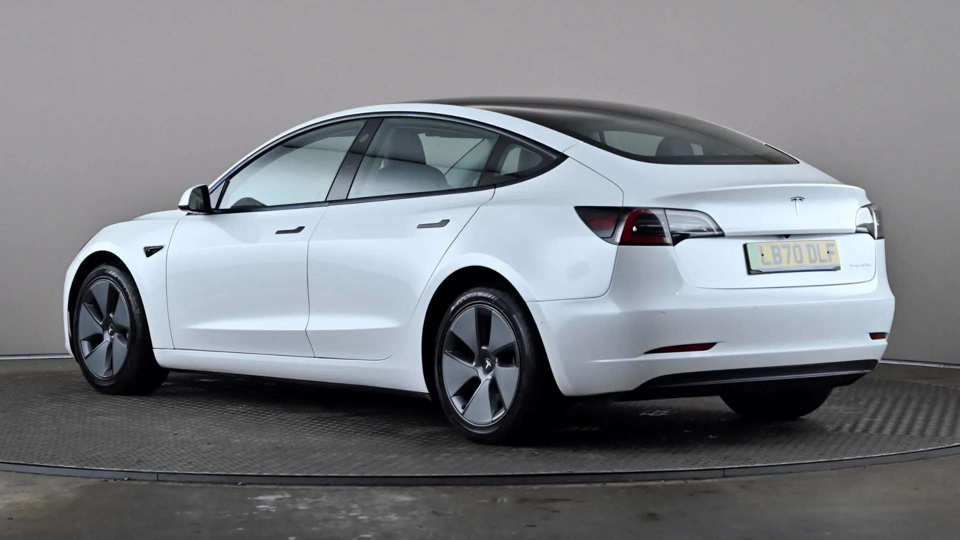 A 2020 TESLA MODEL 3 Long Range AWD Auto A 2020 TESLA MODEL 3 Long Range AWD Auto