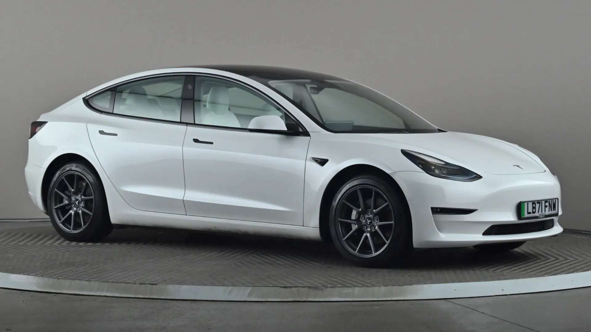 A 2021 TESLA MODEL 3 Long Range AWD Auto A 2021 TESLA MODEL 3 Long Range AWD Auto