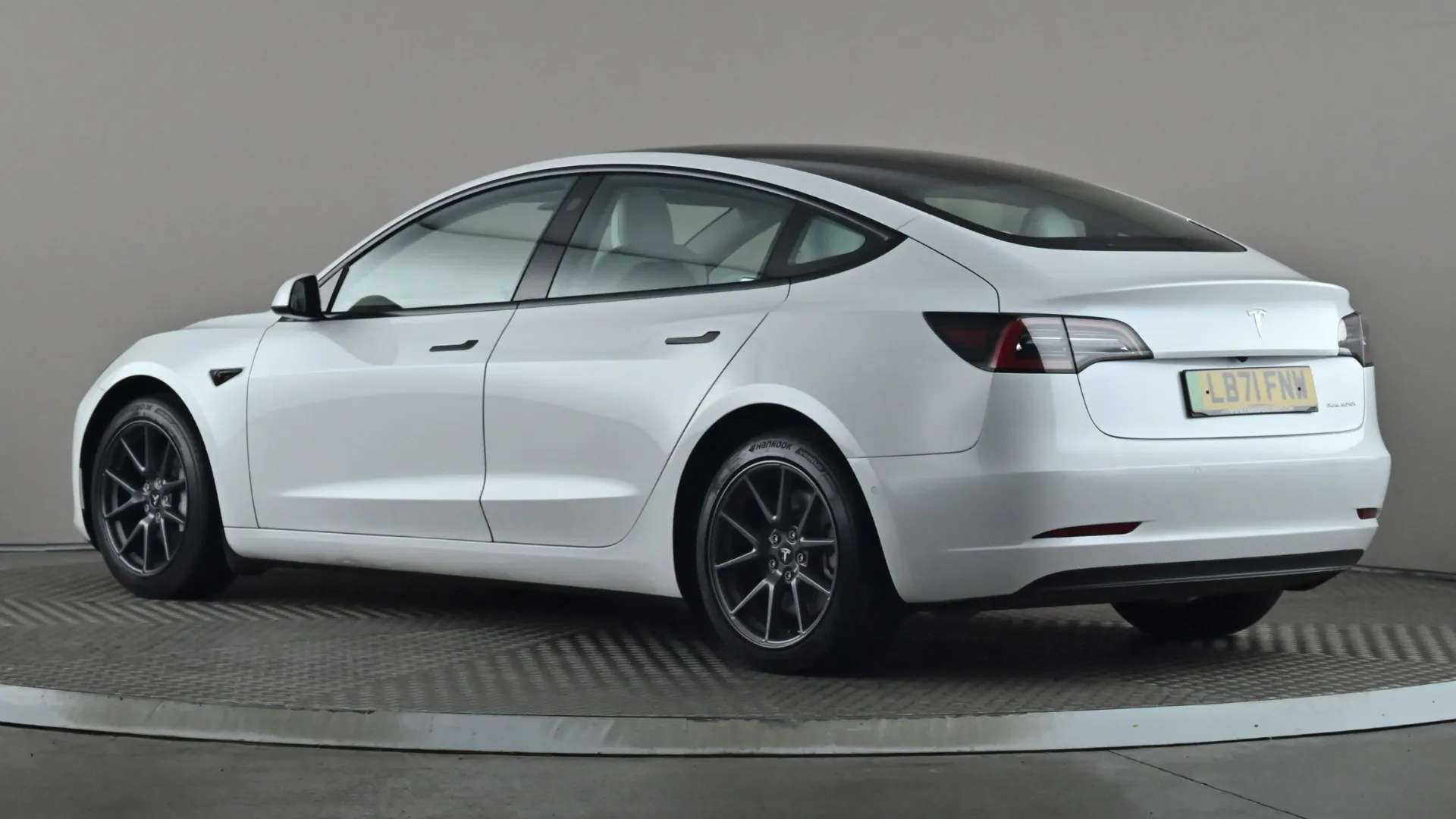 A 2021 TESLA MODEL 3 Long Range AWD Auto A 2021 TESLA MODEL 3 Long Range AWD Auto