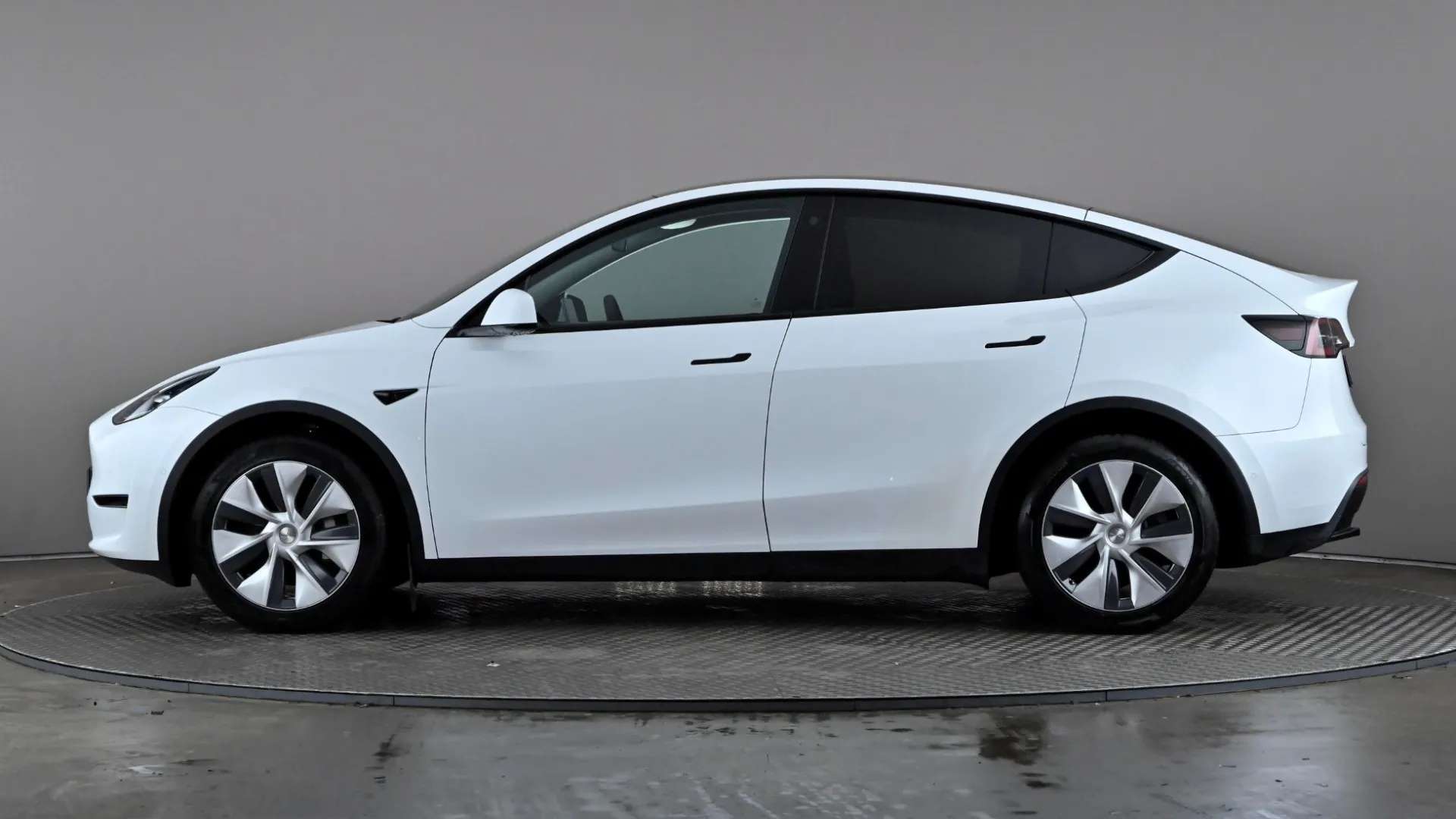 A 2022 TESLA MODEL Y Long Range AWD Auto A 2022 TESLA MODEL Y Long Range AWD Auto