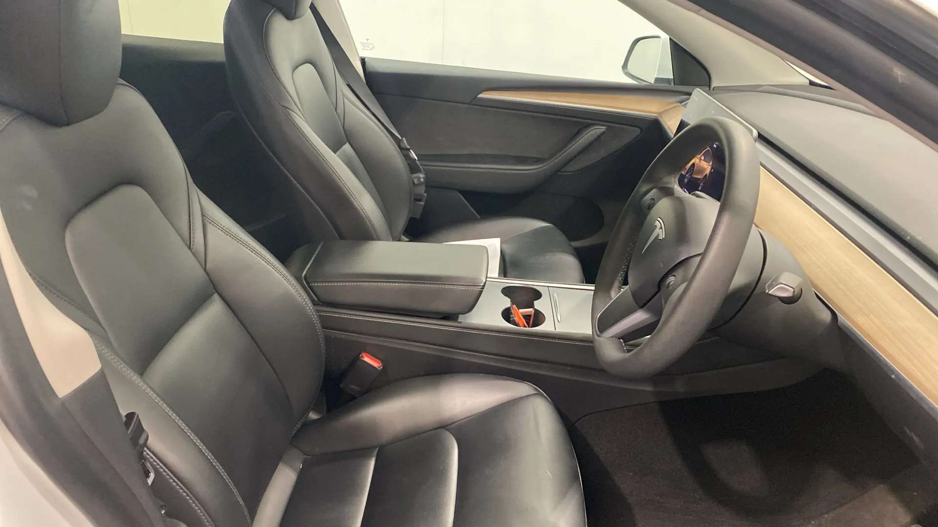 A 2022 TESLA MODEL Y Long Range AWD Auto A 2022 TESLA MODEL Y Long Range AWD Auto