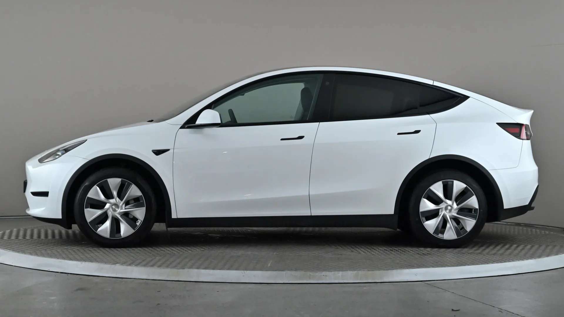 A 2022 TESLA MODEL Y Long Range AWD Auto A 2022 TESLA MODEL Y Long Range AWD Auto
