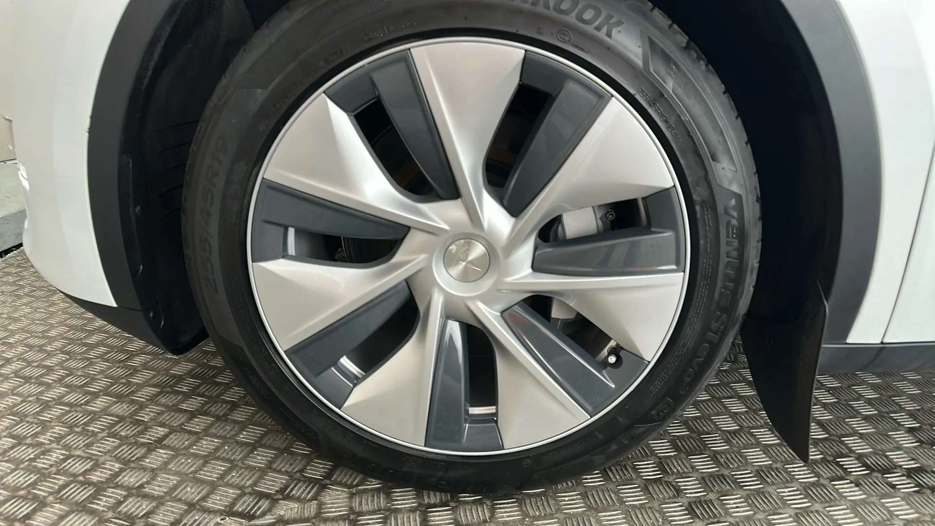 2022 TESLA MODEL Y 2022 TESLA MODEL Y