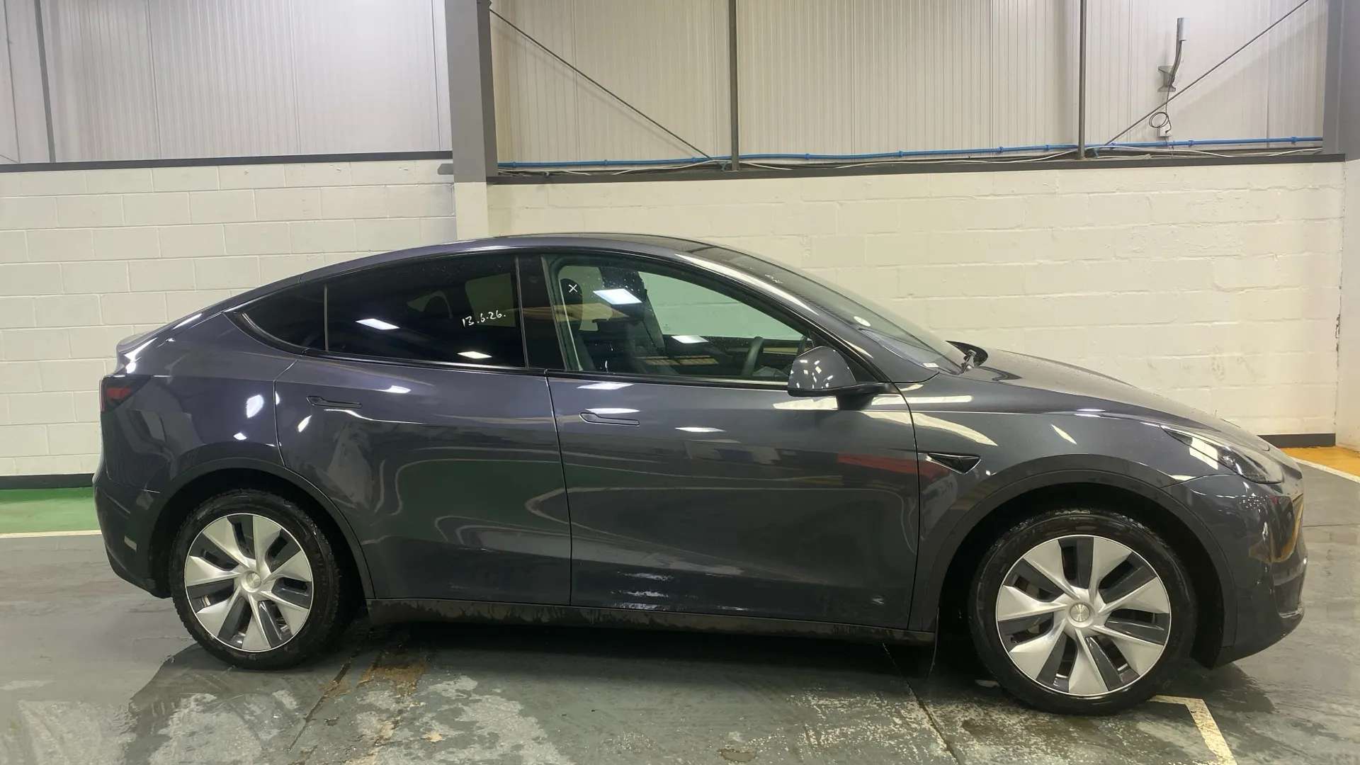 A 2023 TESLA MODEL Y Long Range AWD Auto A 2023 TESLA MODEL Y Long Range AWD Auto