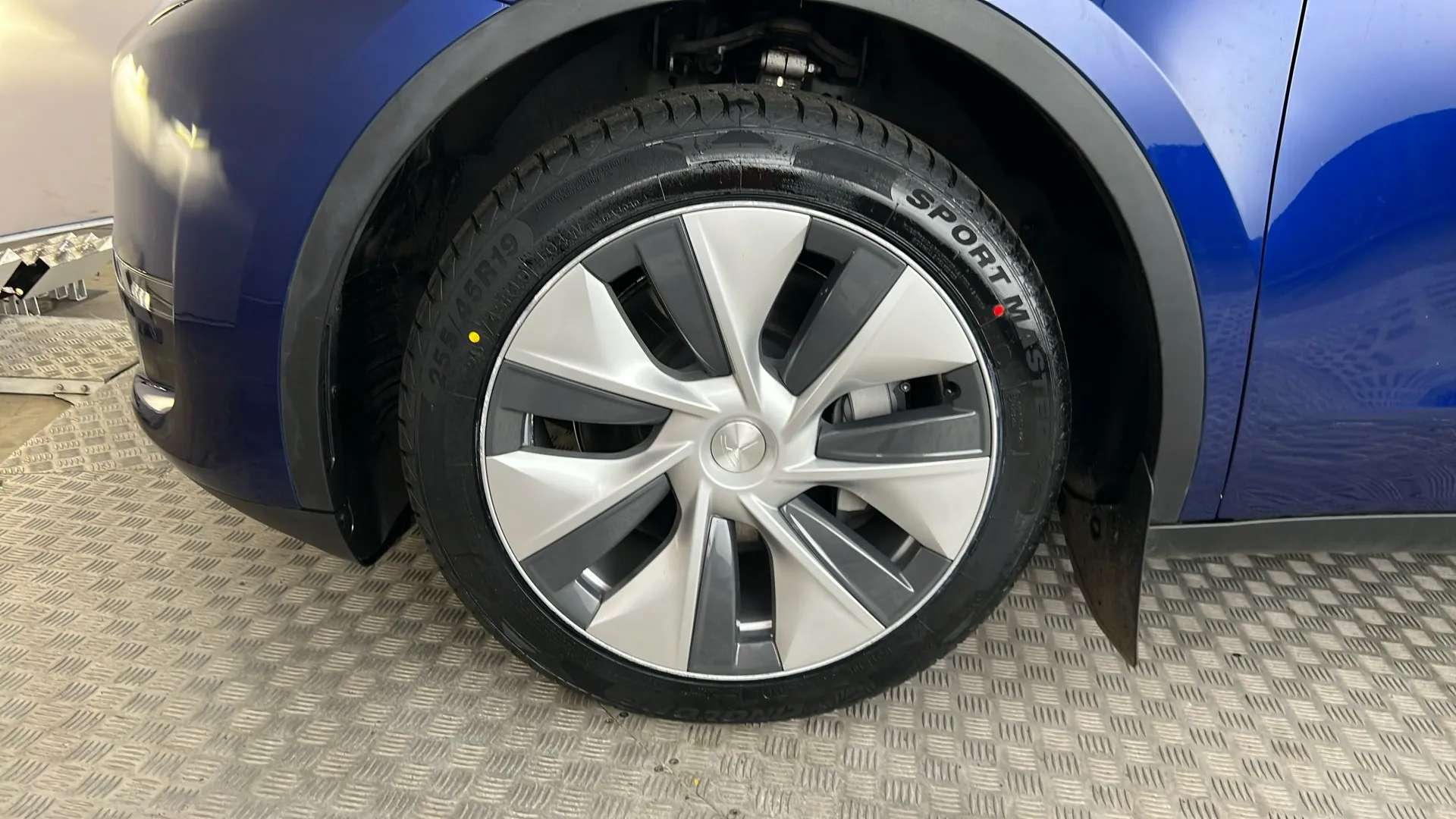 2023 TESLA MODEL Y 2023 TESLA MODEL Y