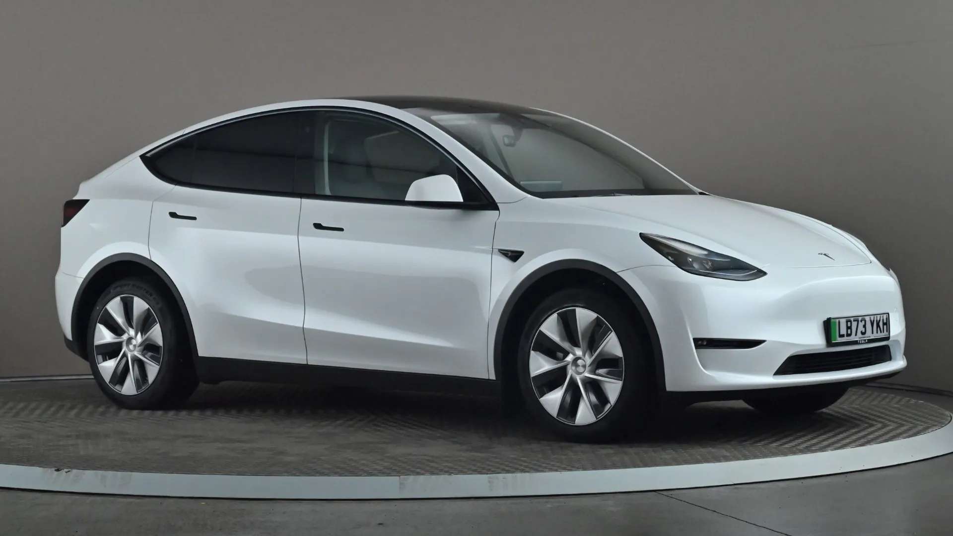 A 2023 TESLA MODEL Y Long Range AWD Auto A 2023 TESLA MODEL Y Long Range AWD Auto