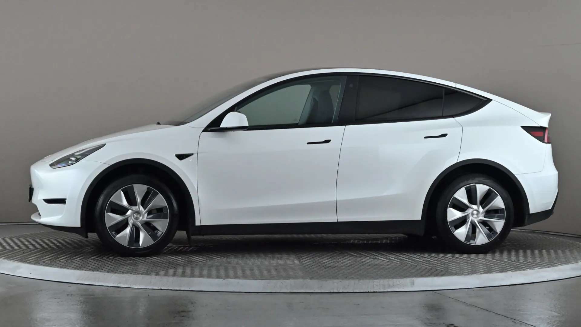 A 2023 TESLA MODEL Y Long Range AWD Auto A 2023 TESLA MODEL Y Long Range AWD Auto