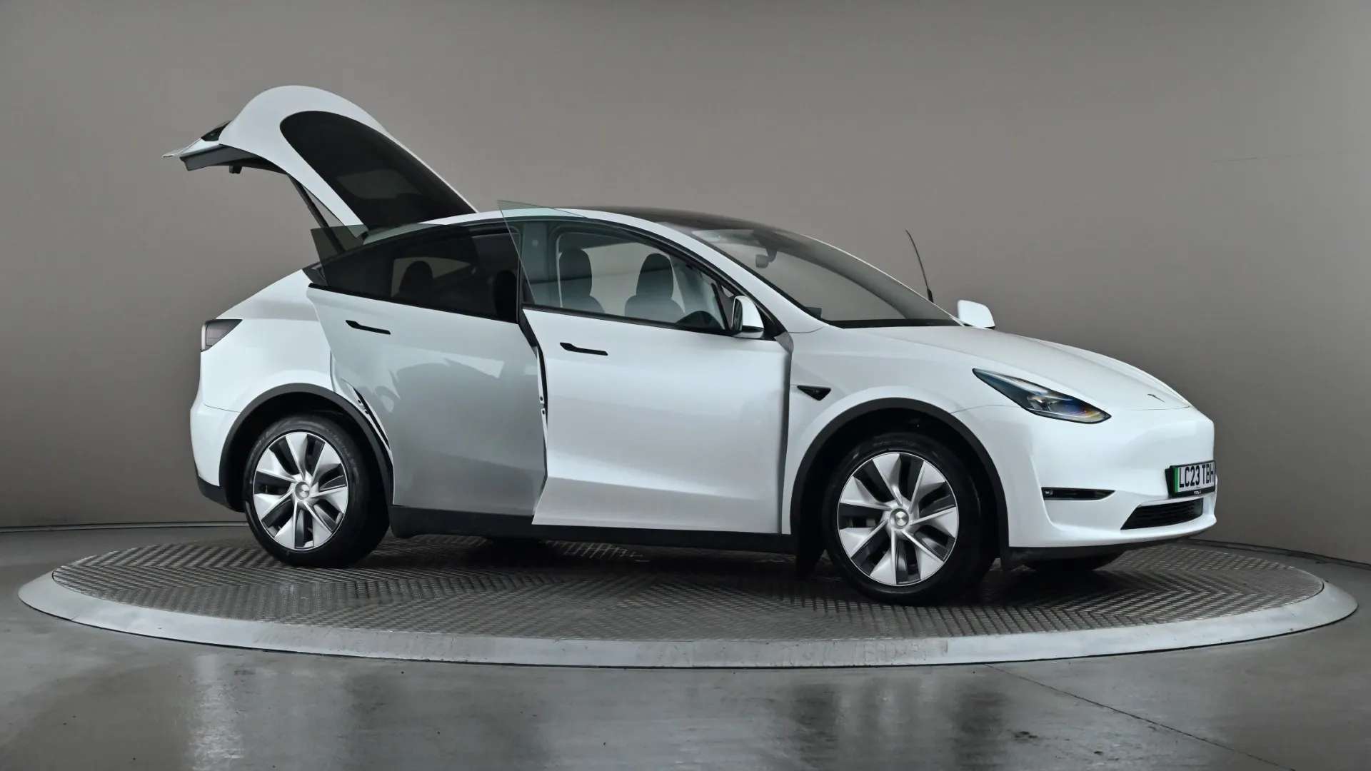 2023 TESLA MODEL Y 2023 TESLA MODEL Y