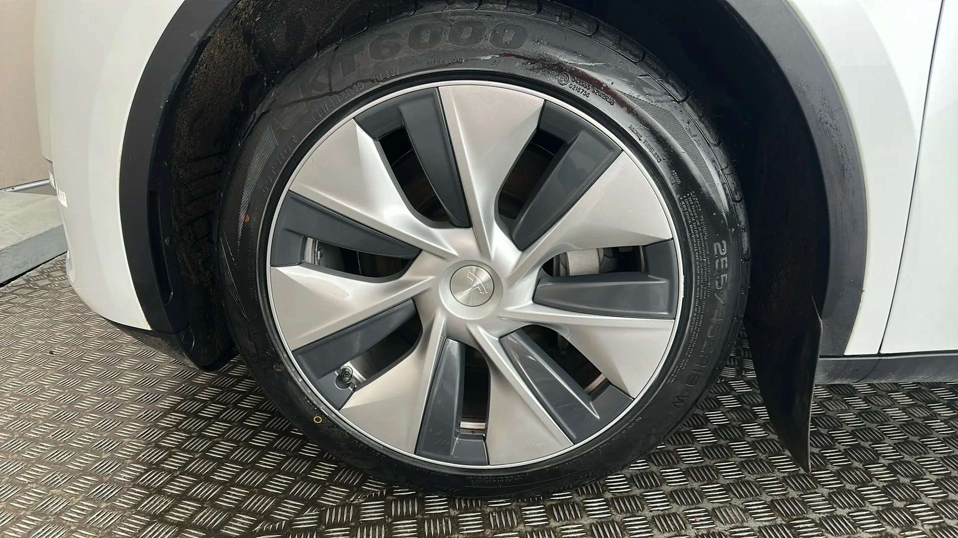 2023 TESLA MODEL Y 2023 TESLA MODEL Y