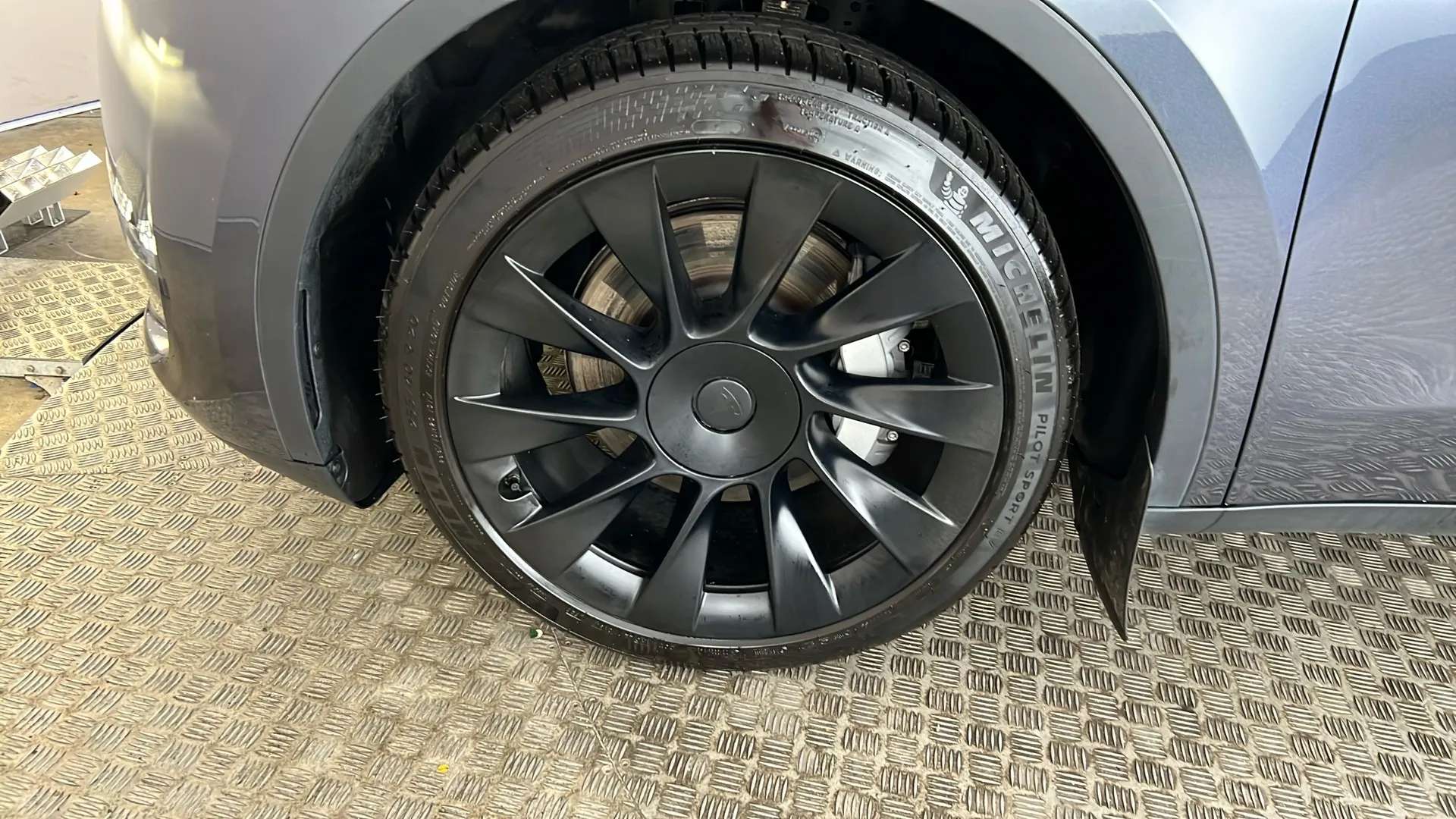 2023 TESLA MODEL Y 2023 TESLA MODEL Y