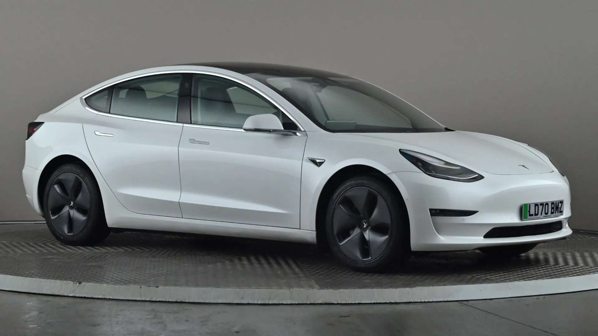 A 2020 TESLA MODEL 3 Long Range AWD Auto A 2020 TESLA MODEL 3 Long Range AWD Auto