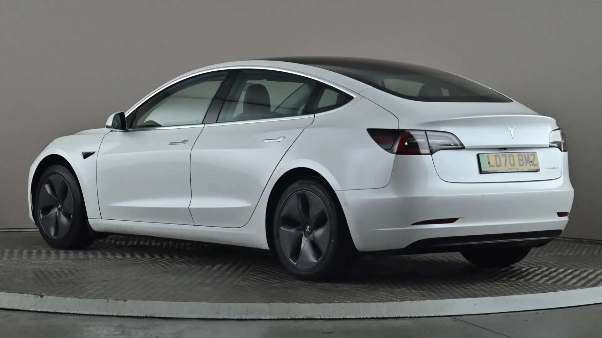 A 2020 TESLA MODEL 3 Long Range AWD Auto A 2020 TESLA MODEL 3 Long Range AWD Auto