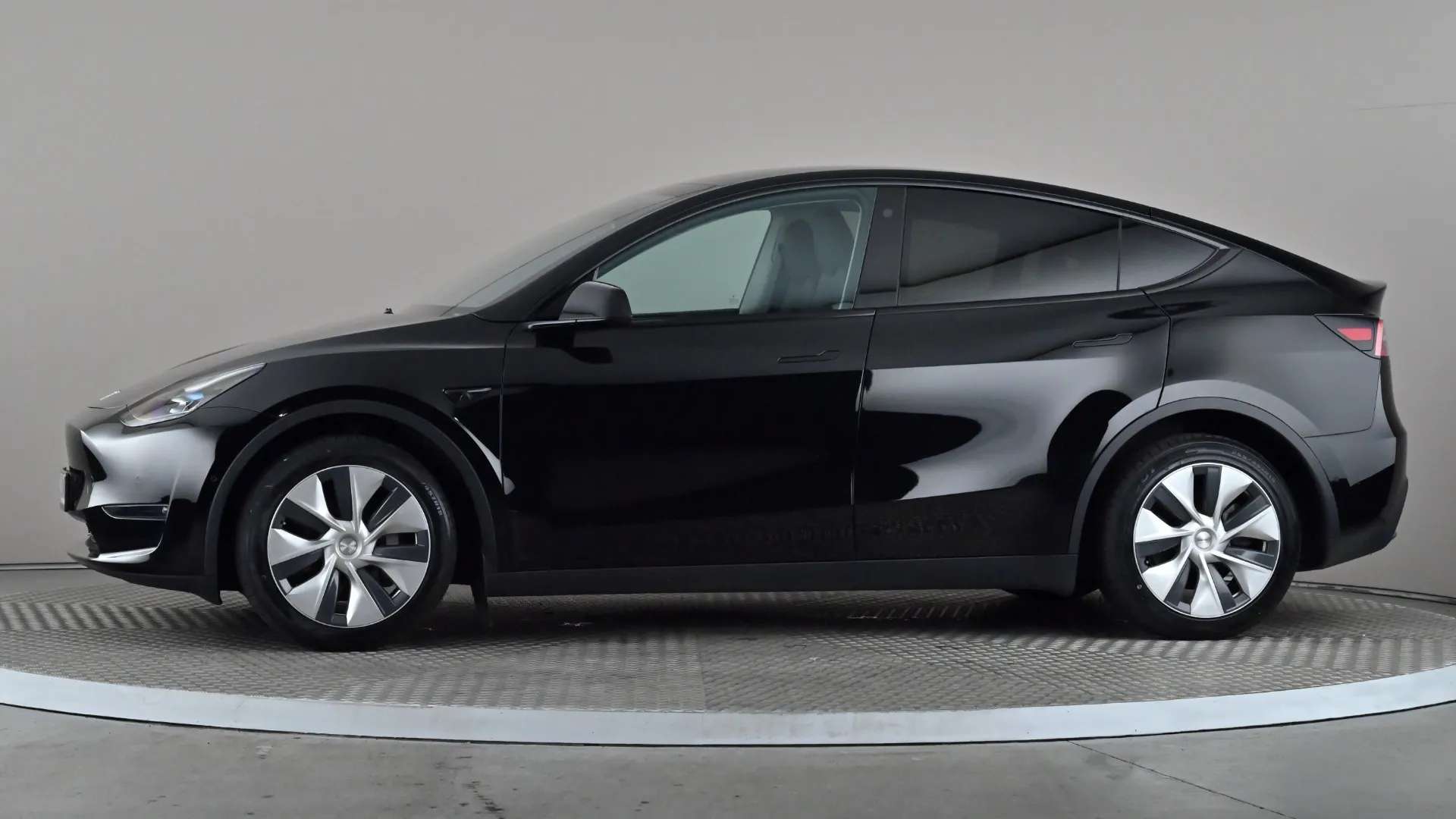 A 2022 TESLA MODEL Y Long Range AWD Auto A 2022 TESLA MODEL Y Long Range AWD Auto