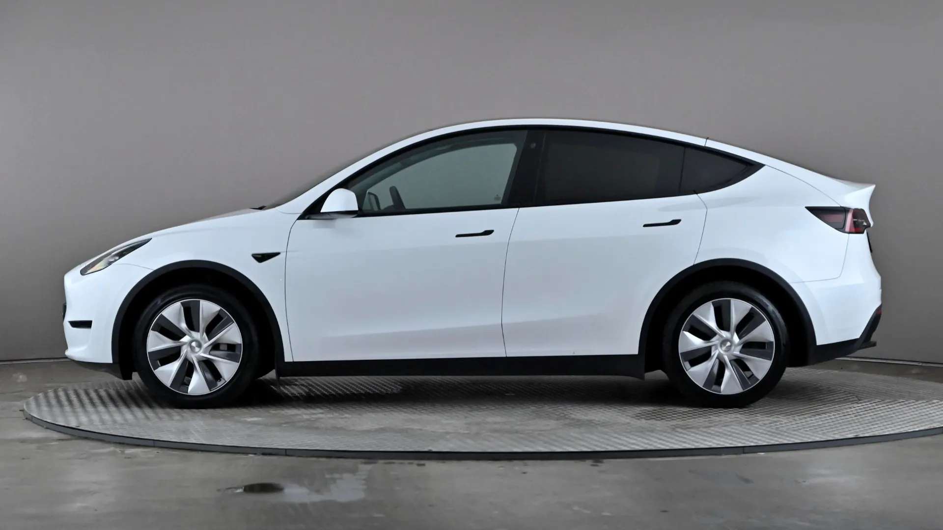A 2023 TESLA MODEL Y Long Range AWD Auto A 2023 TESLA MODEL Y Long Range AWD Auto