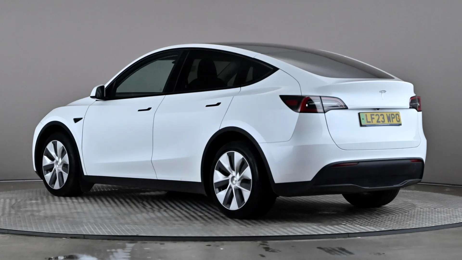 A 2023 TESLA MODEL Y Long Range AWD Auto A 2023 TESLA MODEL Y Long Range AWD Auto