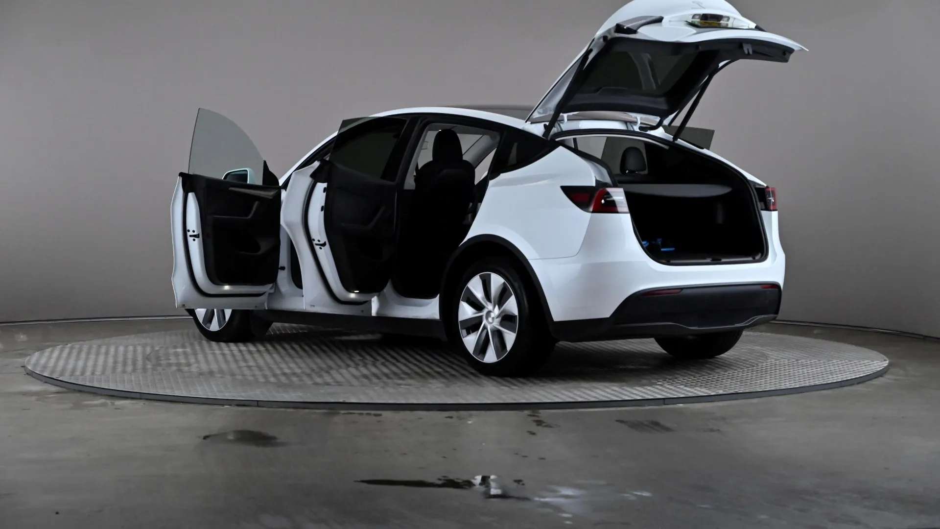 2023 TESLA MODEL Y 2023 TESLA MODEL Y