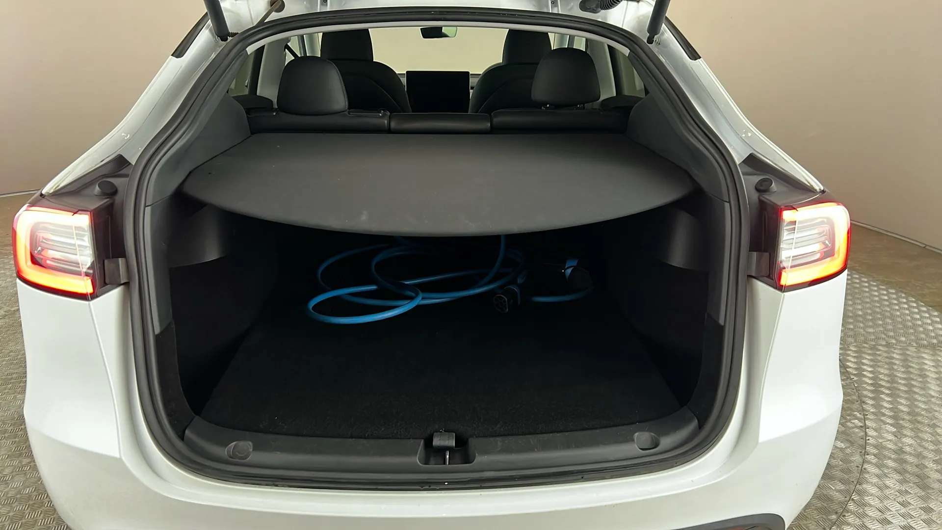 2023 TESLA MODEL Y 2023 TESLA MODEL Y