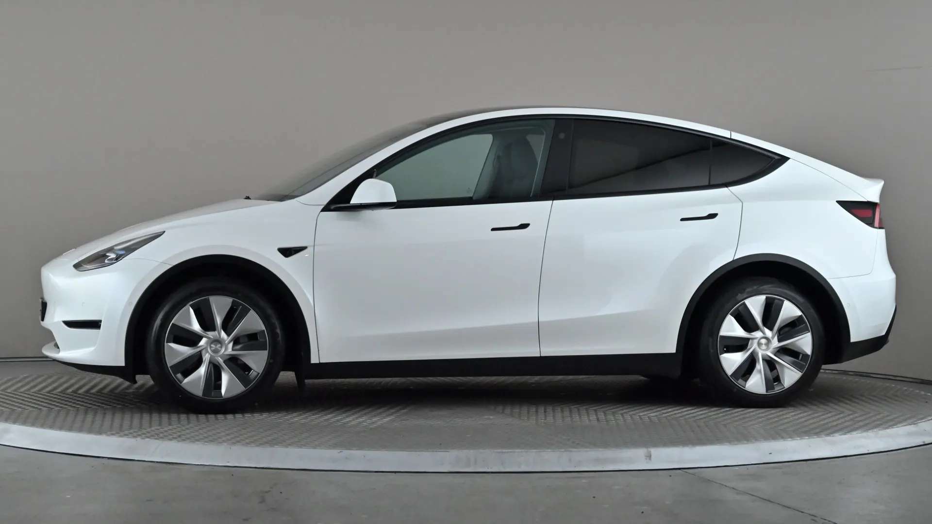 A 2022 TESLA MODEL Y Long Range AWD Auto A 2022 TESLA MODEL Y Long Range AWD Auto